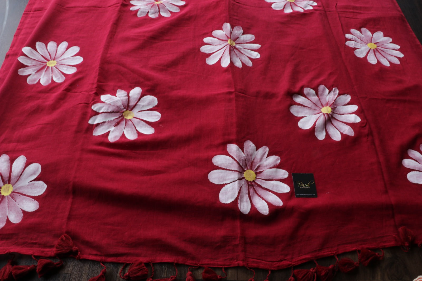 MAROON MULMUL SAREE WITH DAISY HANDPAINT