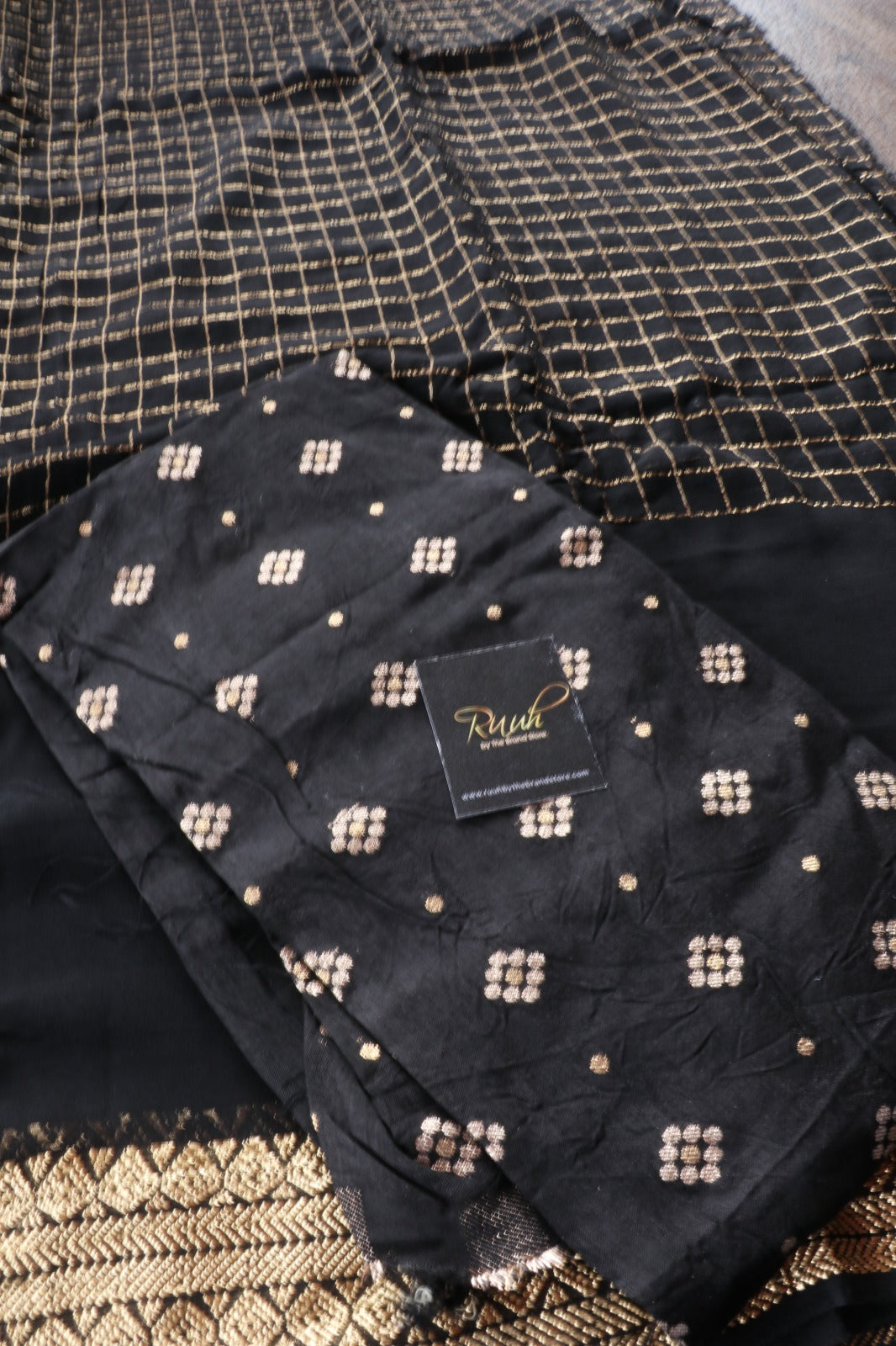 BLACK VISCOSE CHECKS SAREE