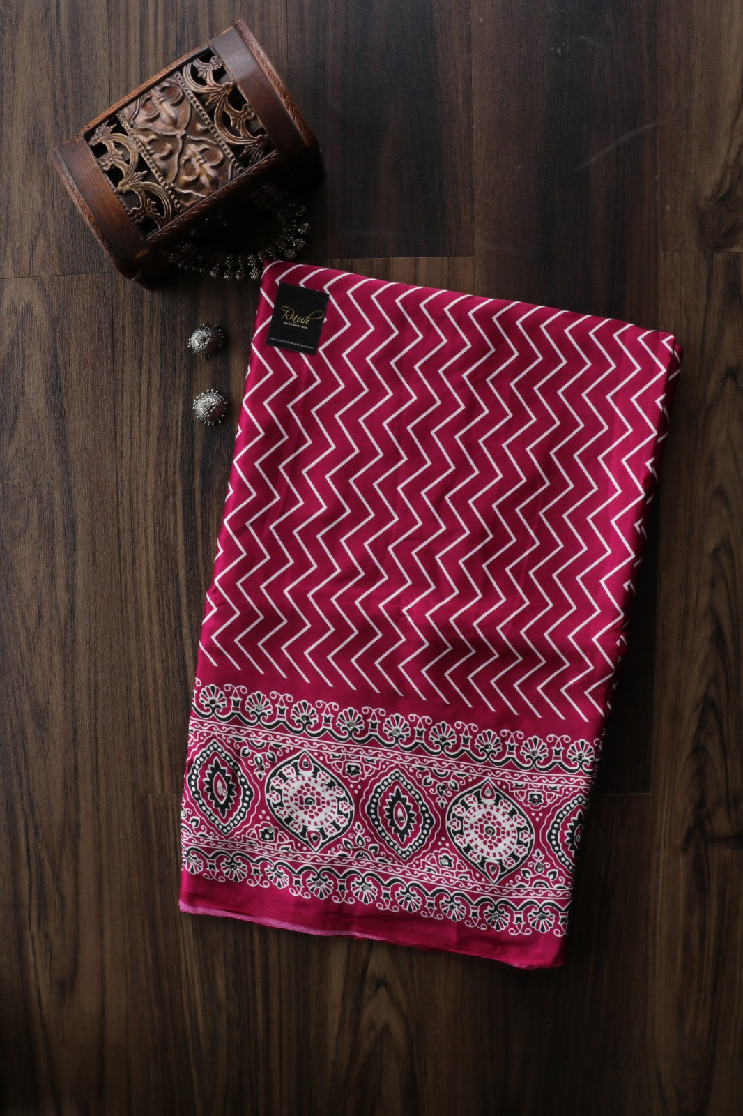 MAGENTA SEMI MODAL IN ZIGZAG DESIGN