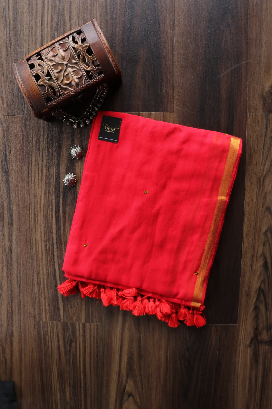 RED MULMUL ZARI BORDER WITH SEQUENCE