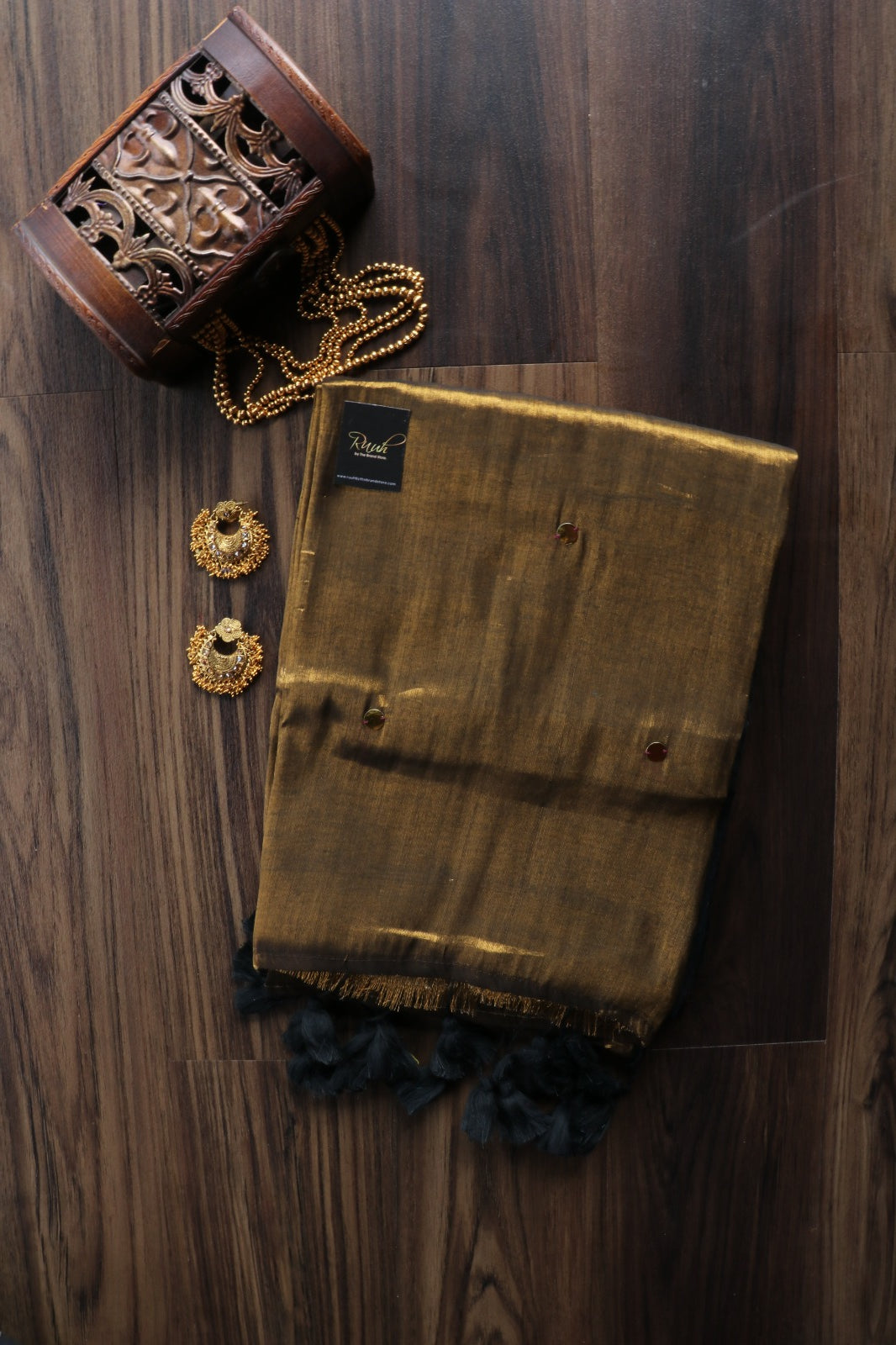 ANTIQUE GOLD MUL TISSUE SEQUENCE