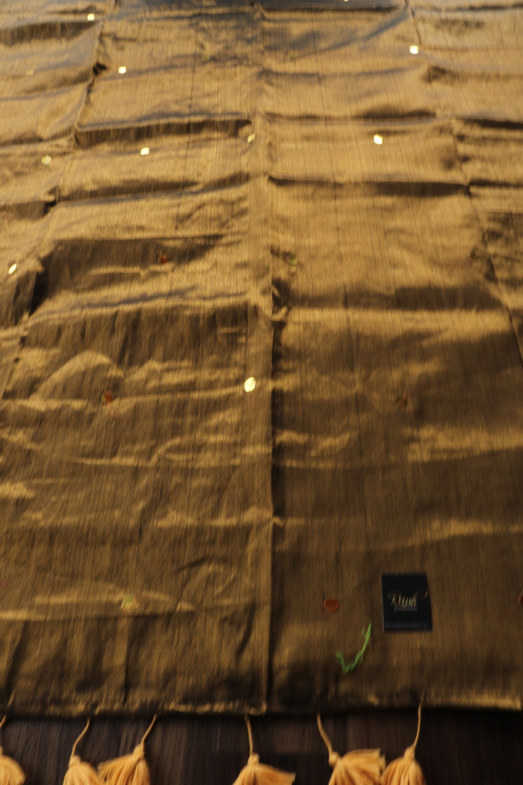 ANTIQUE GOLD MUL TISSUE WITH SEQUENCE