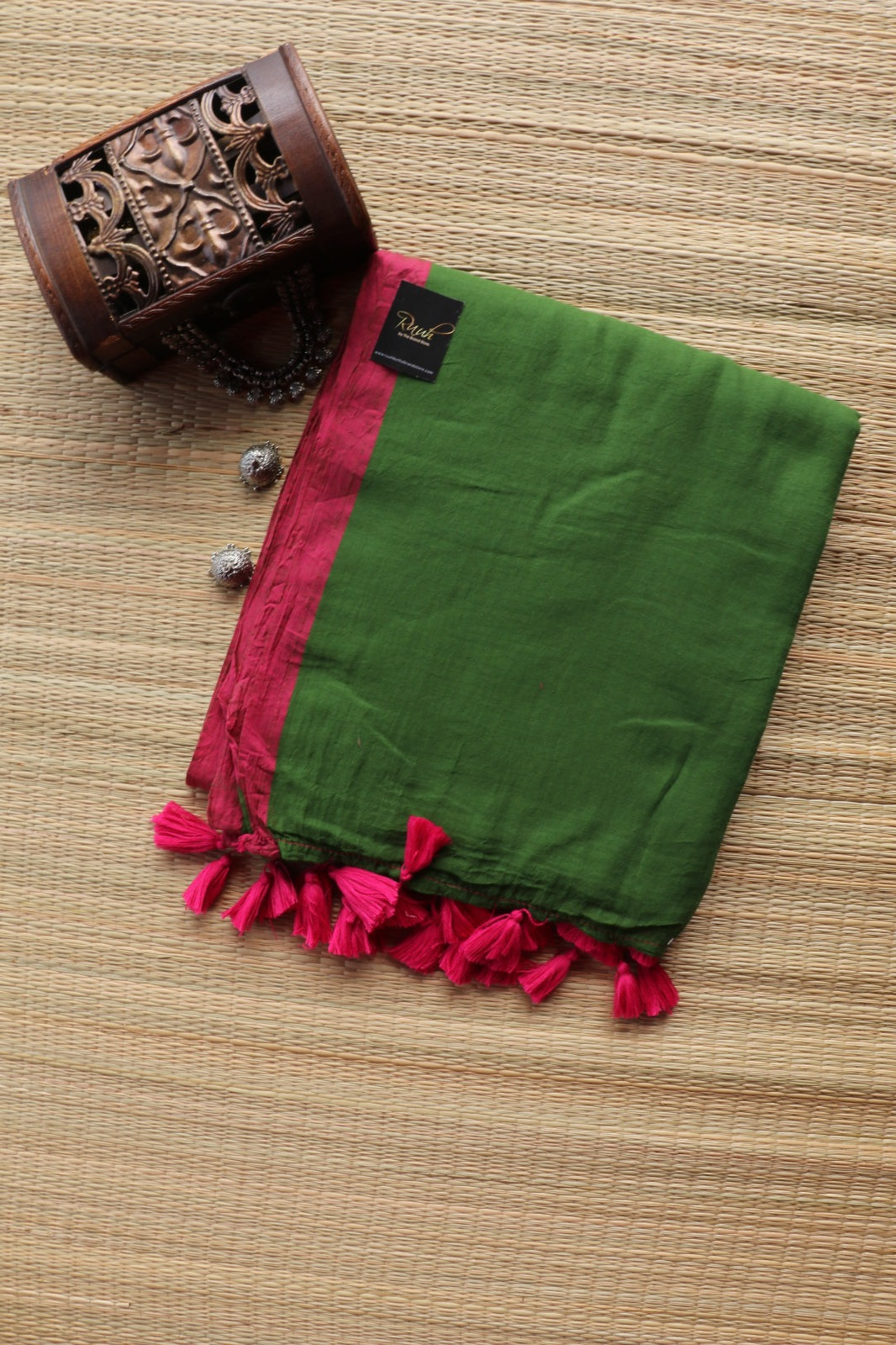 DARK GREEN-PINK PLAIN MULMUL SAREE