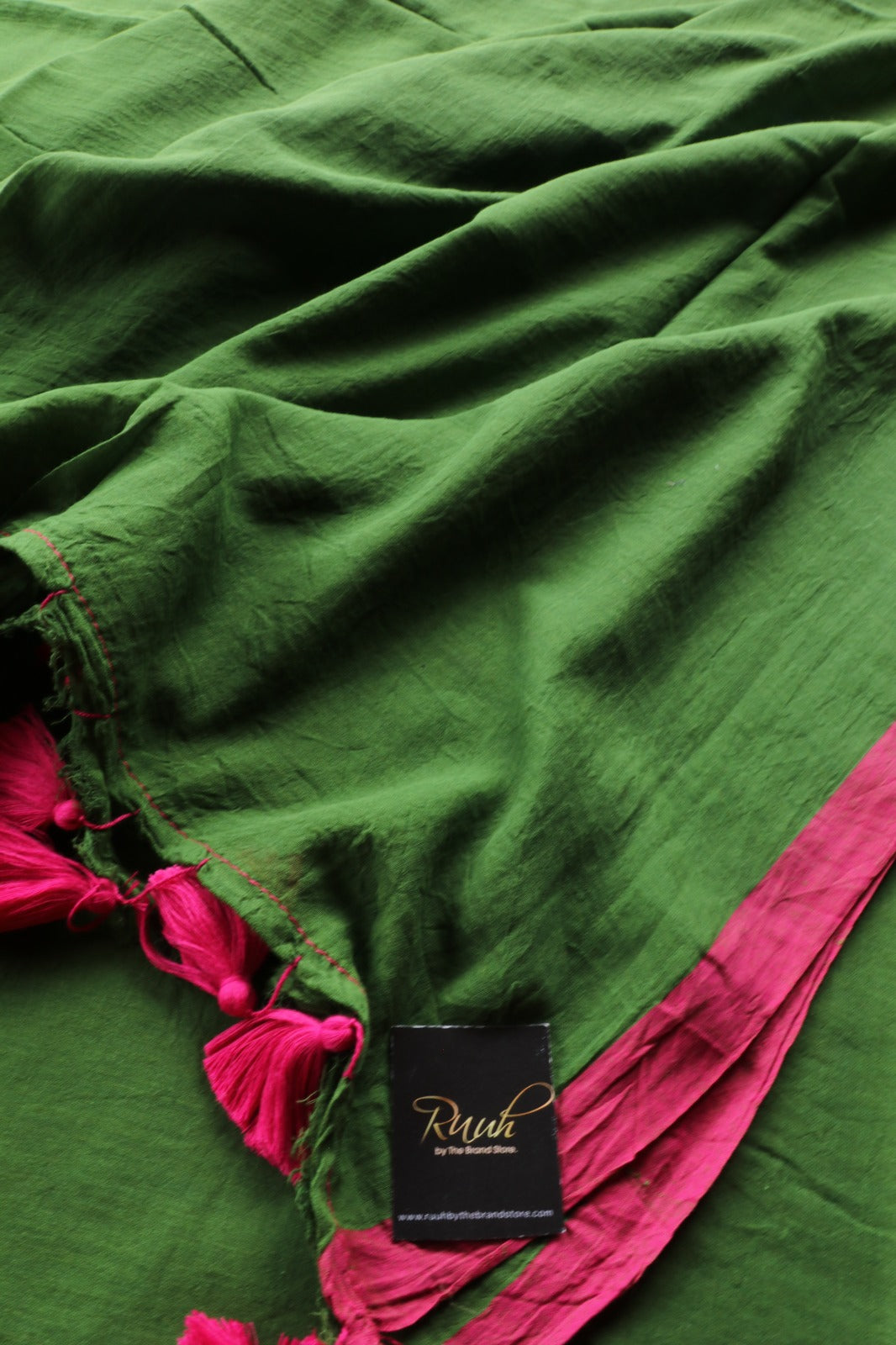 DARK GREEN-PINK PLAIN MULMUL SAREE