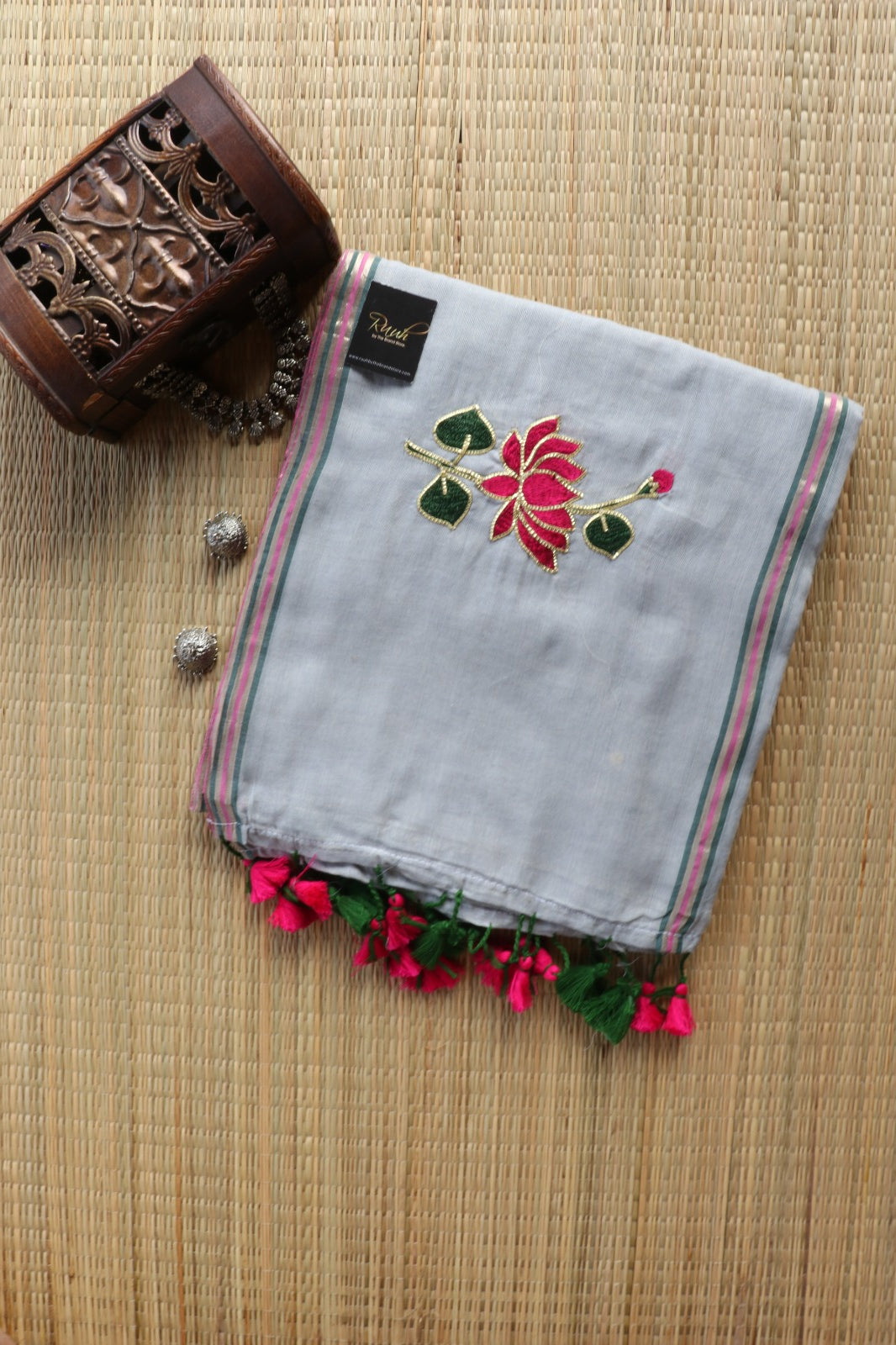 GREY MULMUL SAREE WITH LOTUS EMBROIDERY