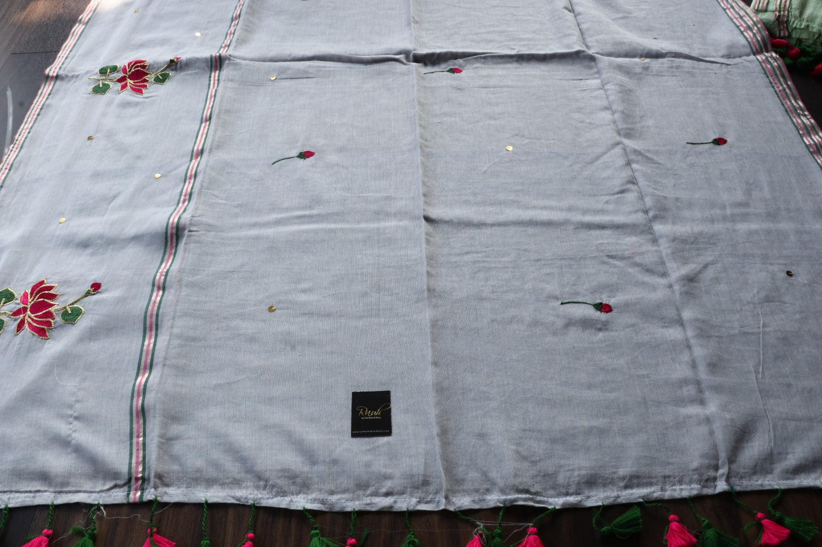GREY MULMUL SAREE WITH LOTUS EMBROIDERY