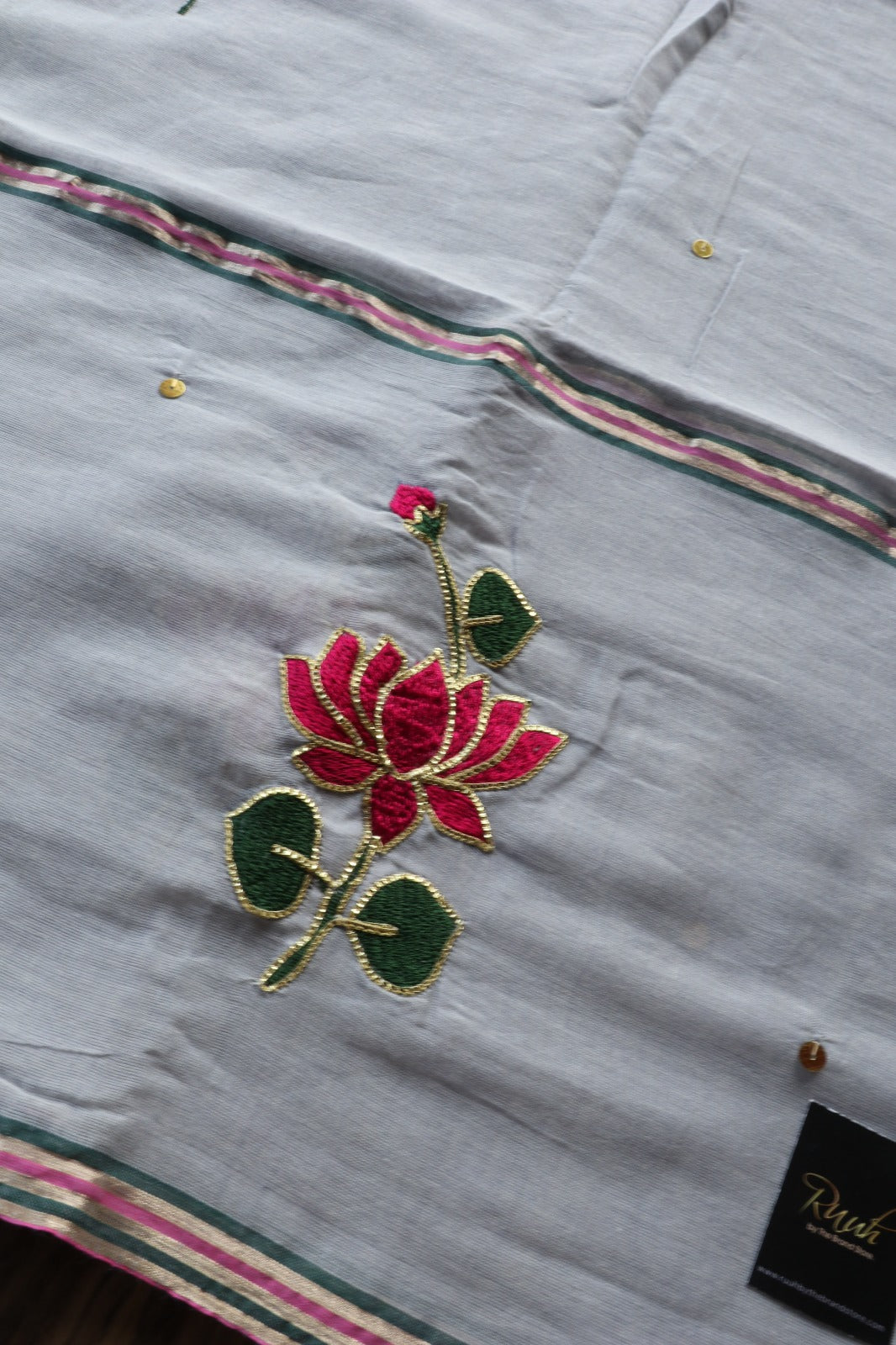 GREY MULMUL SAREE WITH LOTUS EMBROIDERY