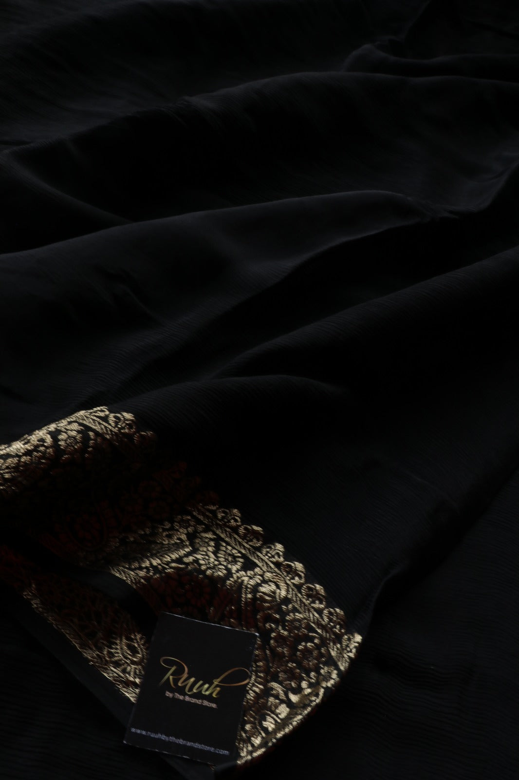 BLACK VISCOSE CHINNON SAREE