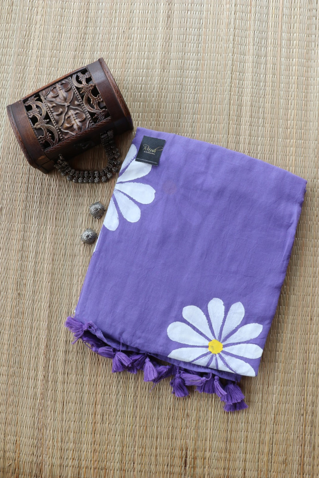 LAVENDER MULMUL DAISY HANDPAINT SAREE- TBS26MD