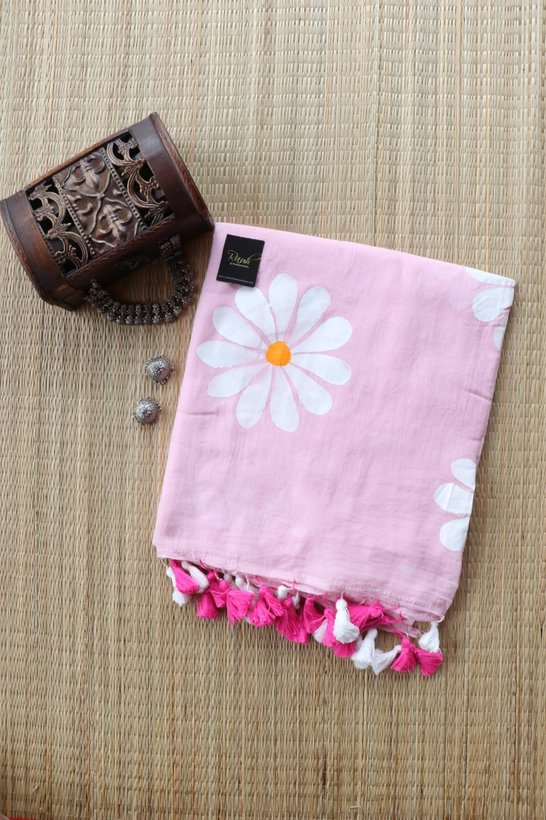 BABY PINK MULMUL DAISY HANDPAINT SAREE