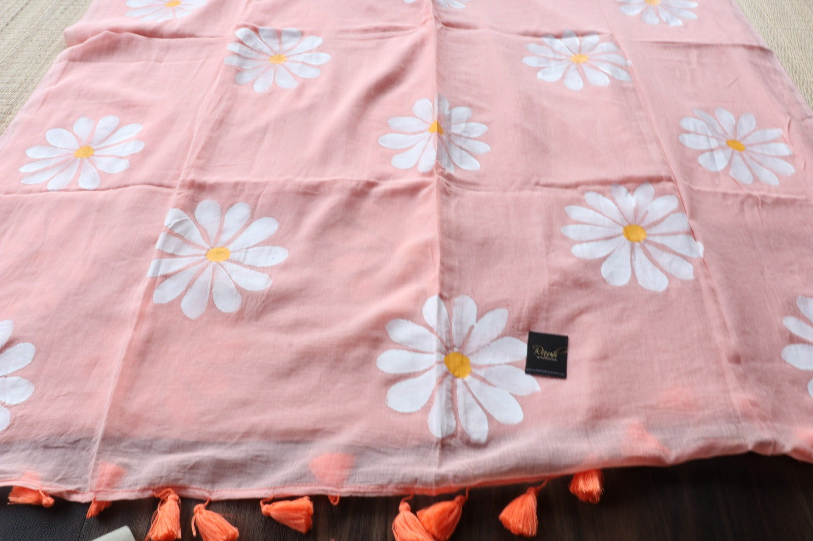 PEACH MULMUL DAISY HANDPAINT SAREE- TBS26MD
