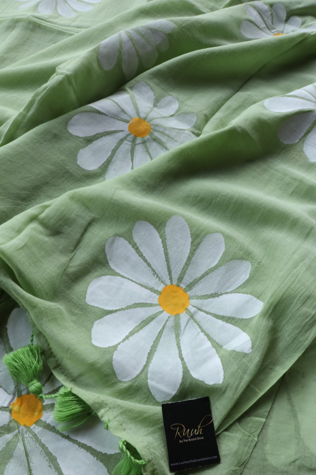 LIGHT GREEN MULMUL DAISY HANDPAINT SAREE - TBS26MD