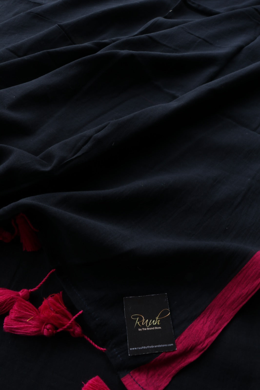 BLACK -PINK PLAIN MULMUL SAREE