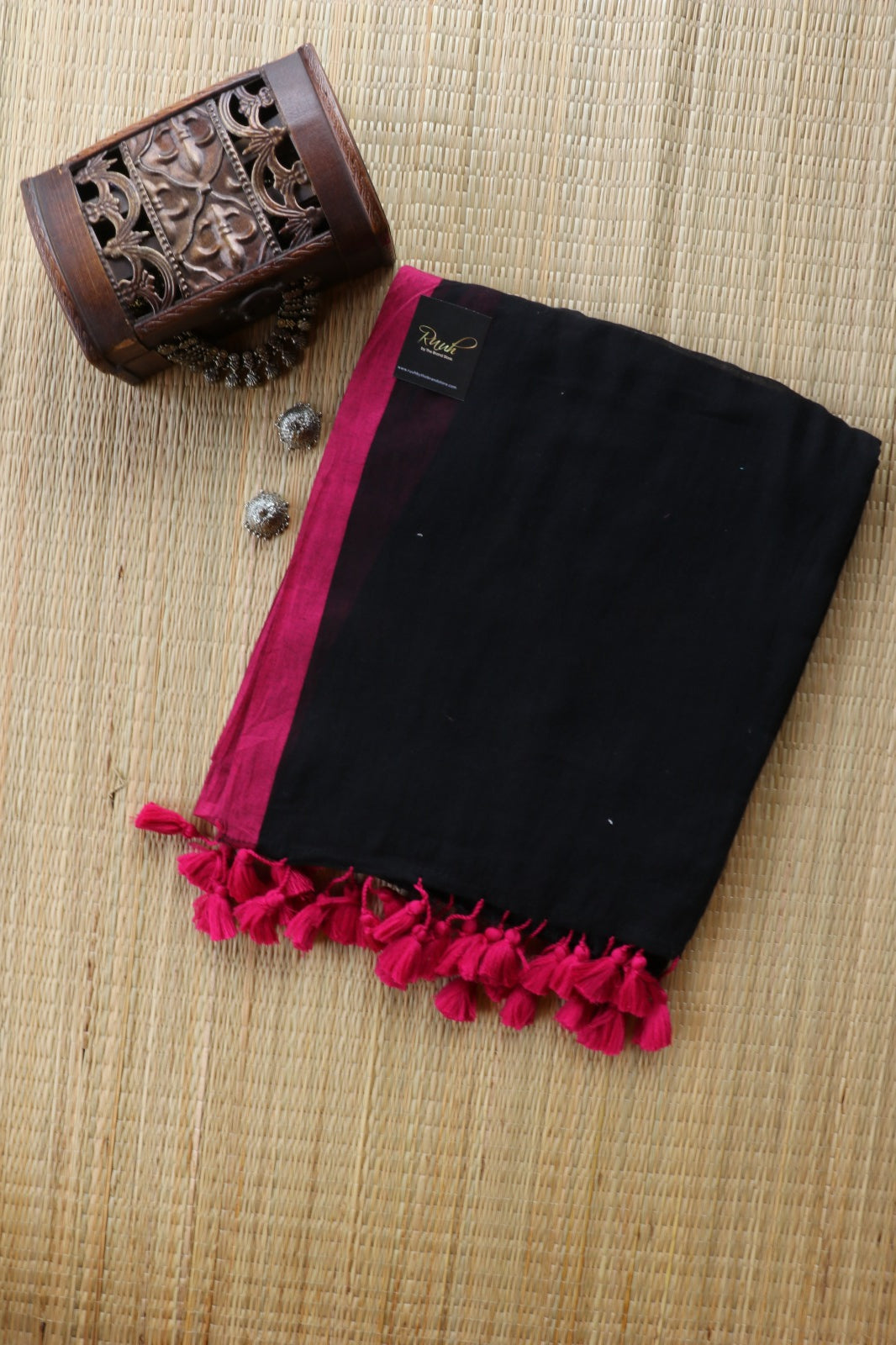 BLACK- PINK PLAIN MULMUL SAREE-TBS26MP