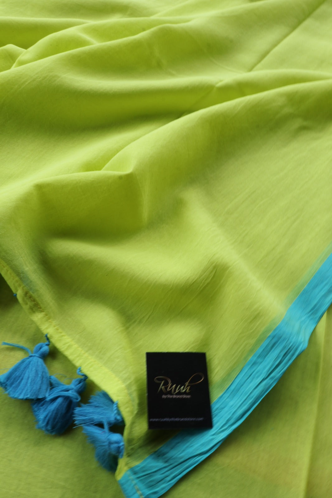 NEON- BLUE PLAIN MULMUL SAREE-TBS26MP