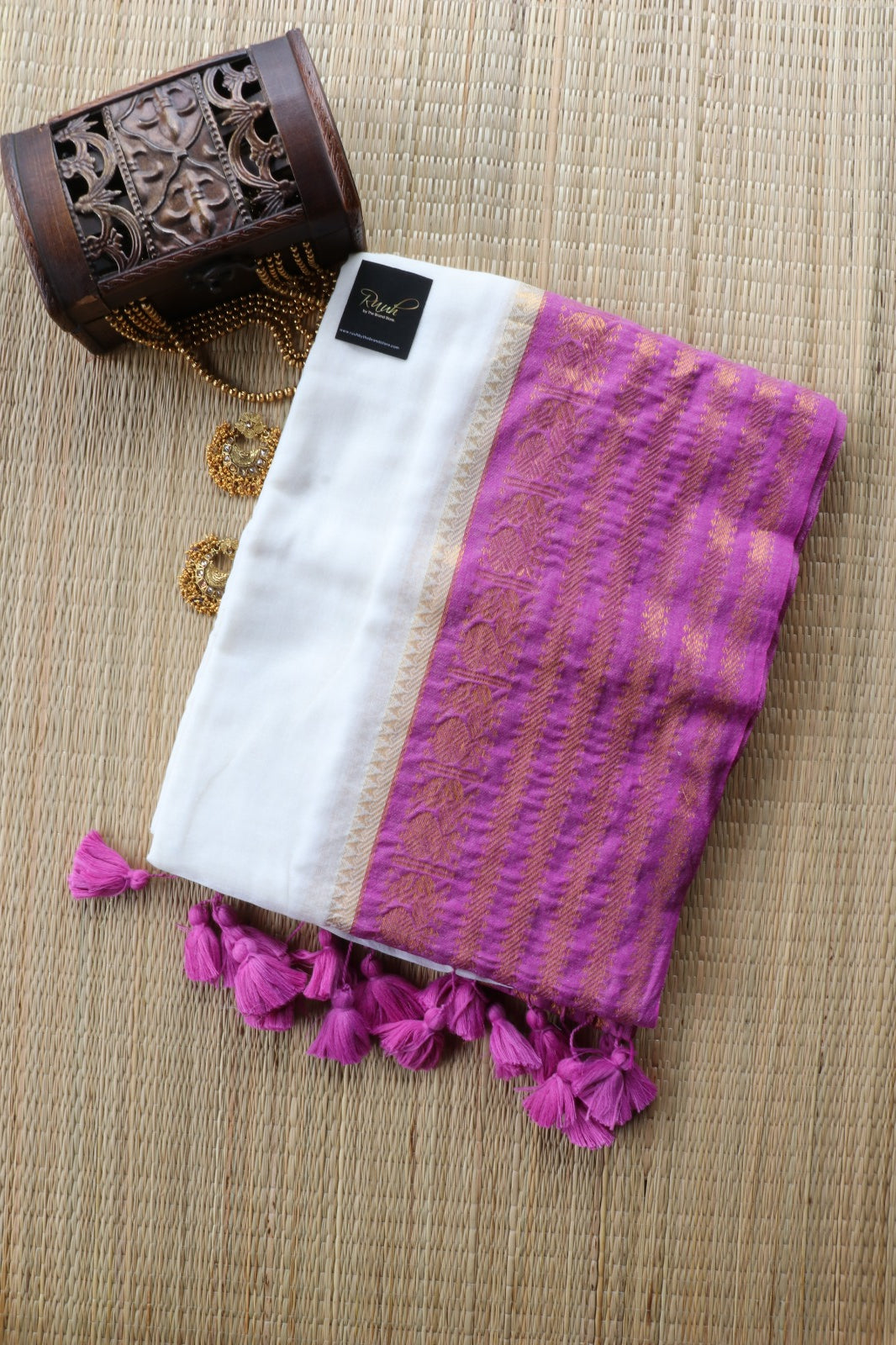MULMUL SAREE WITH BORDER