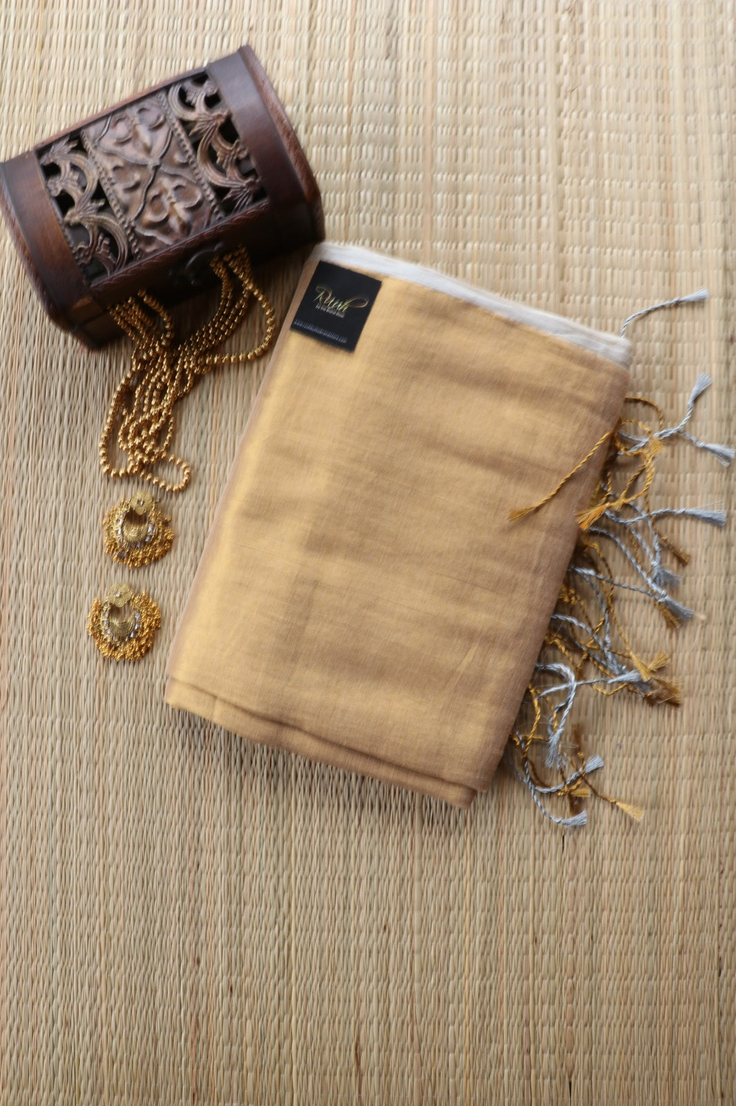 MUL TISSUE SAREE IN GOLD AND SILVER