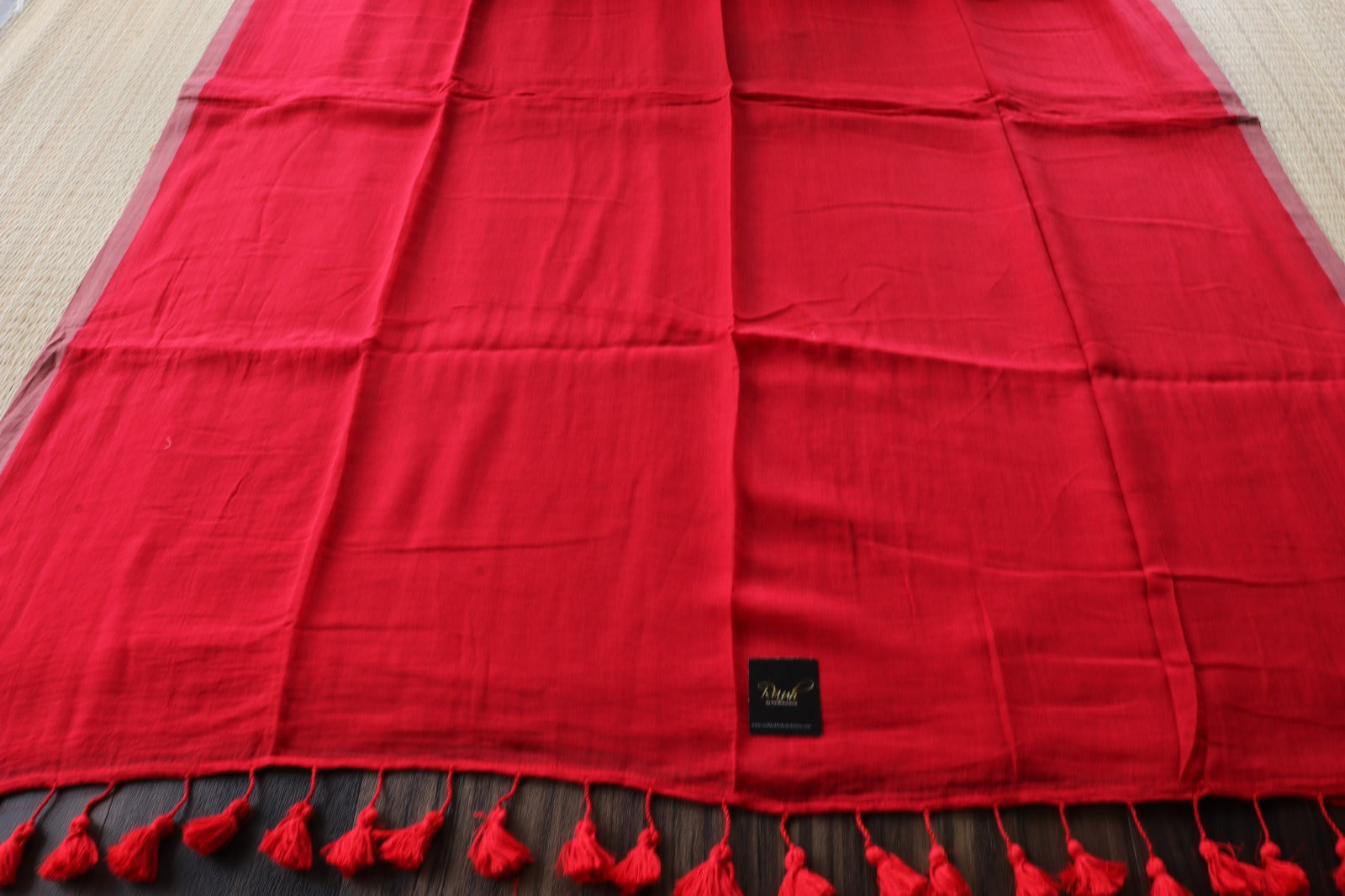 RED PLAIN MULMUL SAREE - TBS26MP