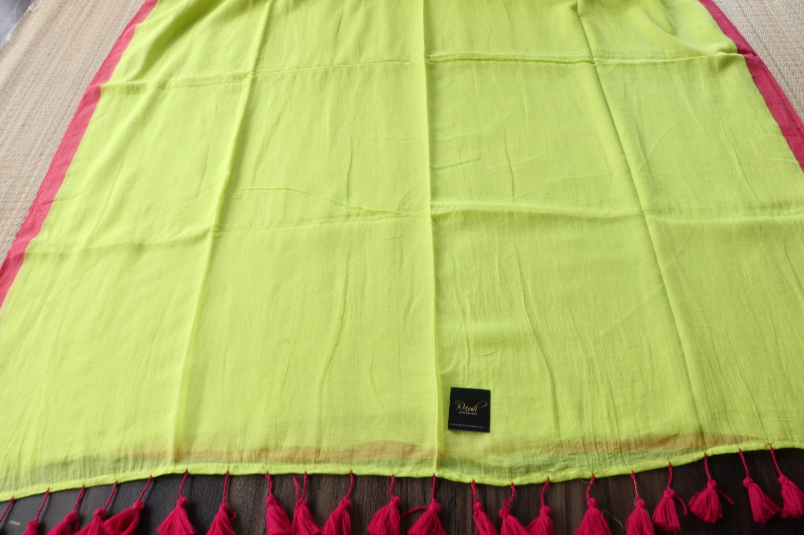NEON PINK PLAIN MULMUL SAREE