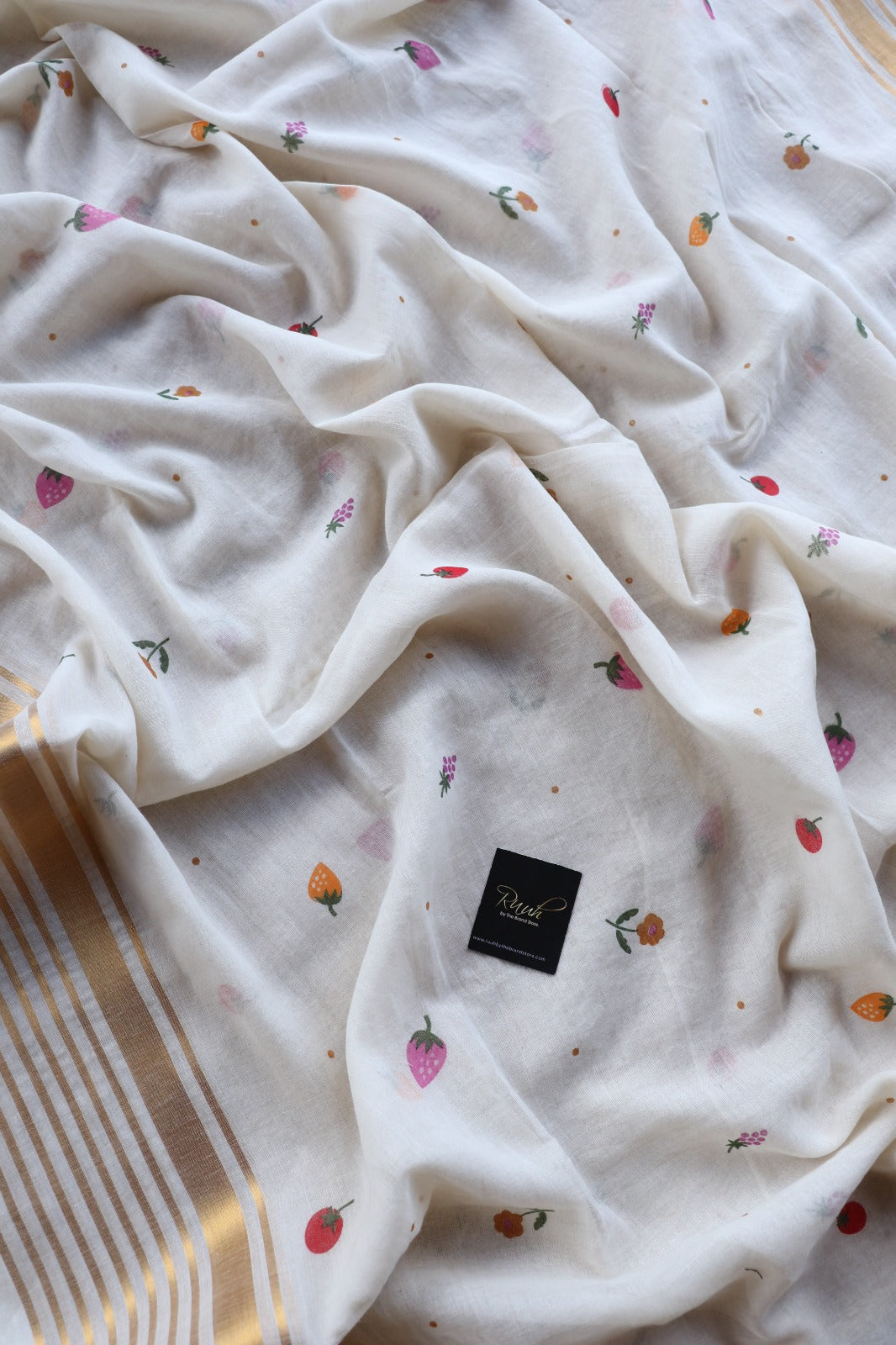 FLORAL AND FRUIT PRINTED MUL COTTON SAREE