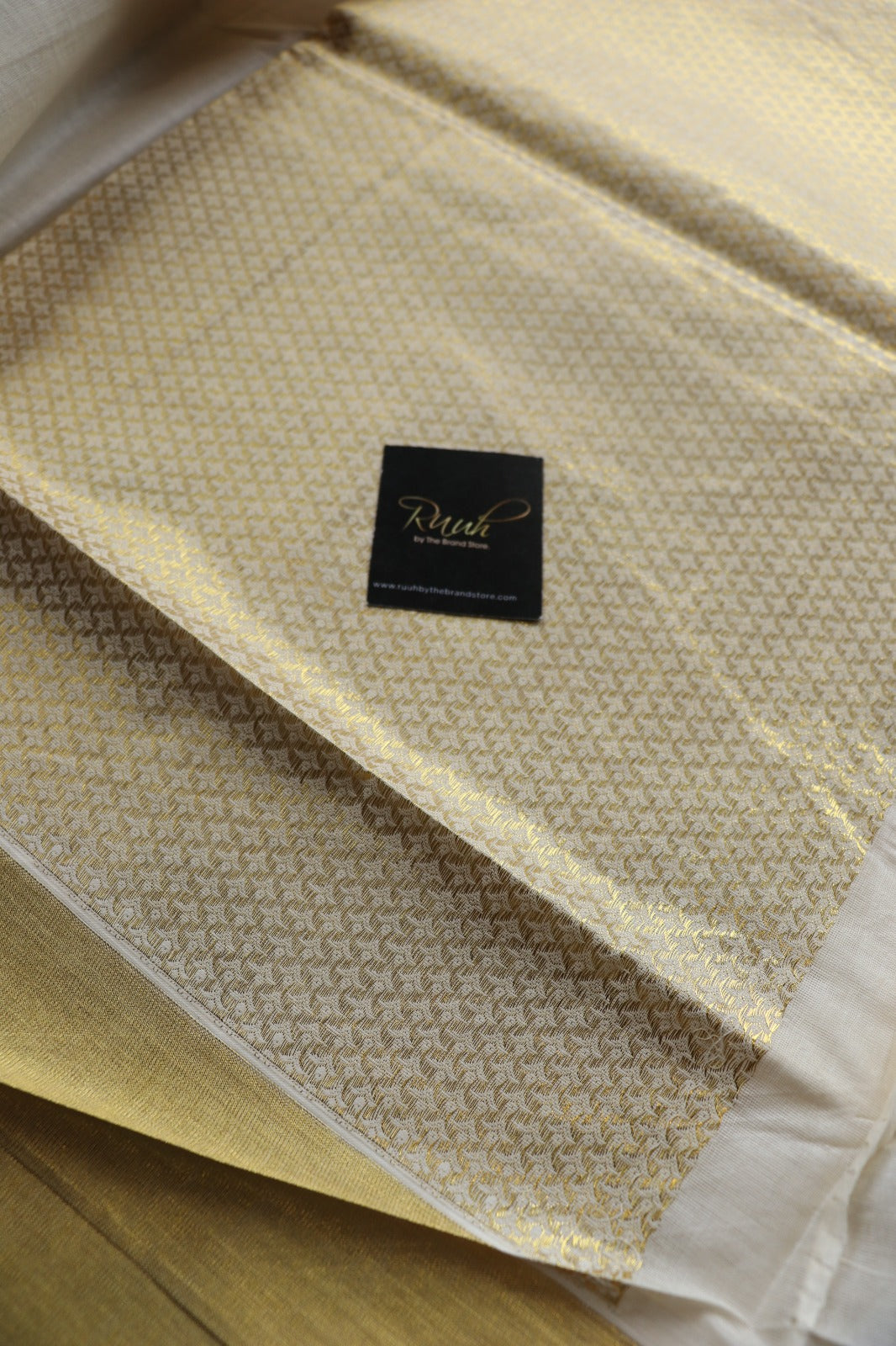 PREMIUM KERALA COTTON WITH POLKA WEAVING