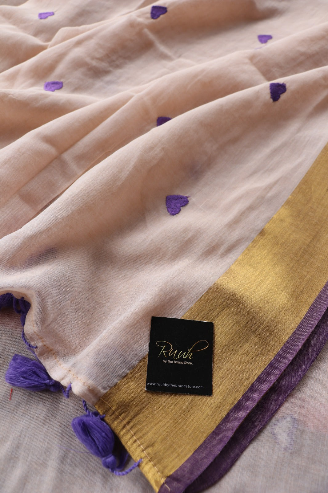 LAVENDER HEART EMBROIDERED MULMUL SAREE