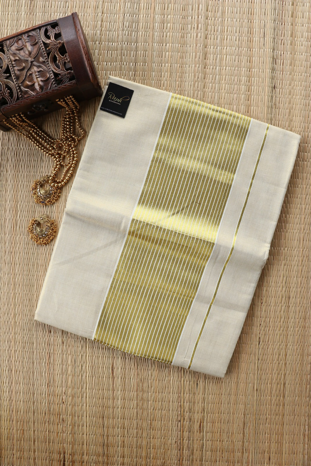PLAIN TISSUE SAREE
