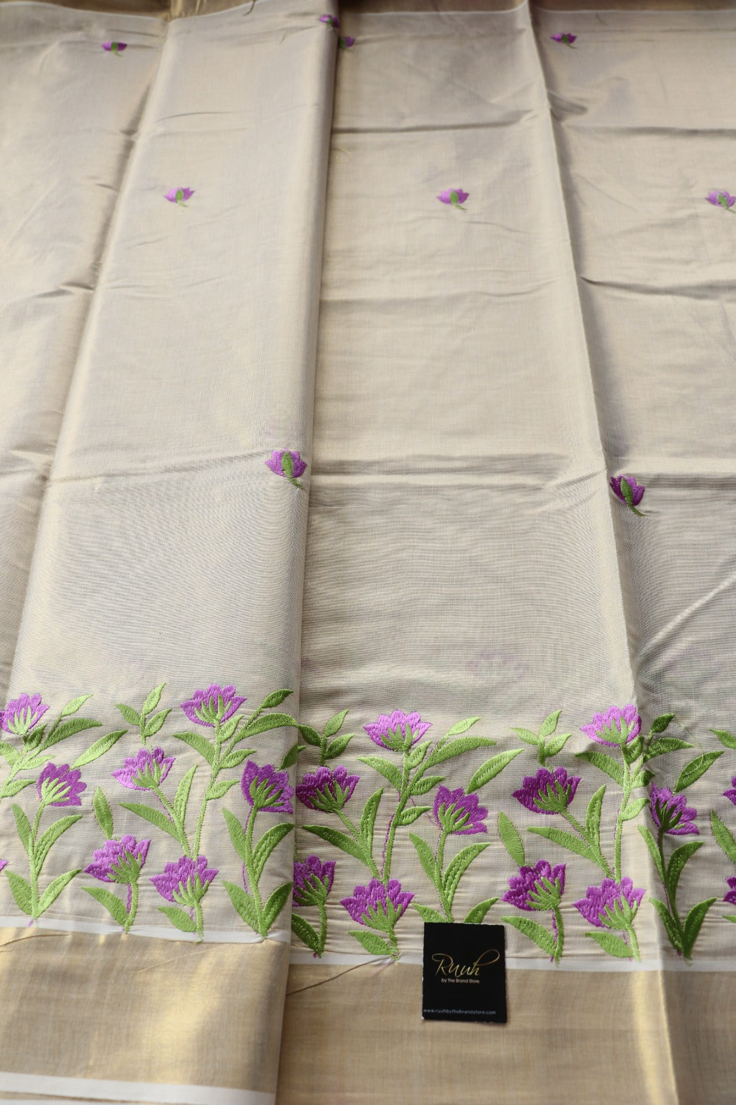 KERALA TISSUE FLORAL EMBROIDERY