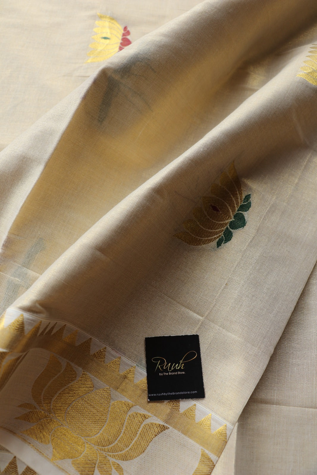 LOTUS EMBROIDERY ON PREMIUM KERALA TISSUE- GREEN & MAROON