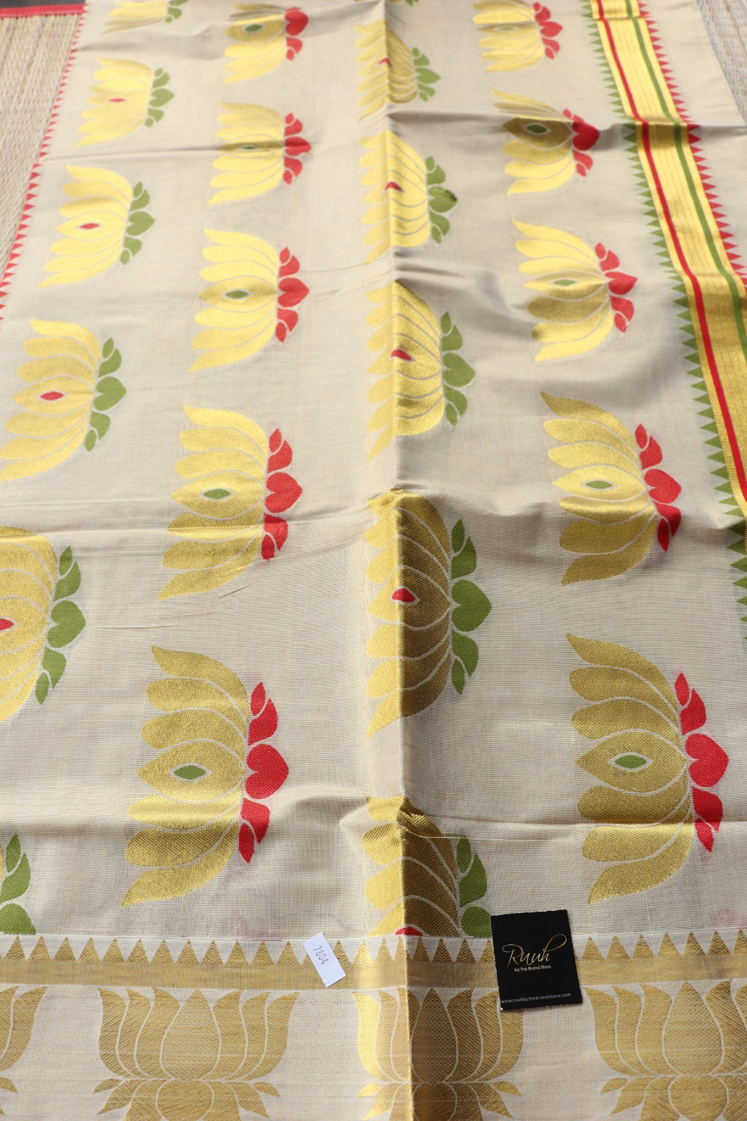 LOTUS EMBROIDERY ON PREMIUM KERALA TISSUE- GREEN & RED