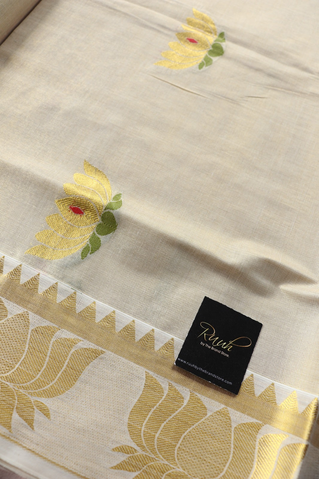 LOTUS EMBROIDERY ON PREMIUM KERALA TISSUE- GREEN & RED