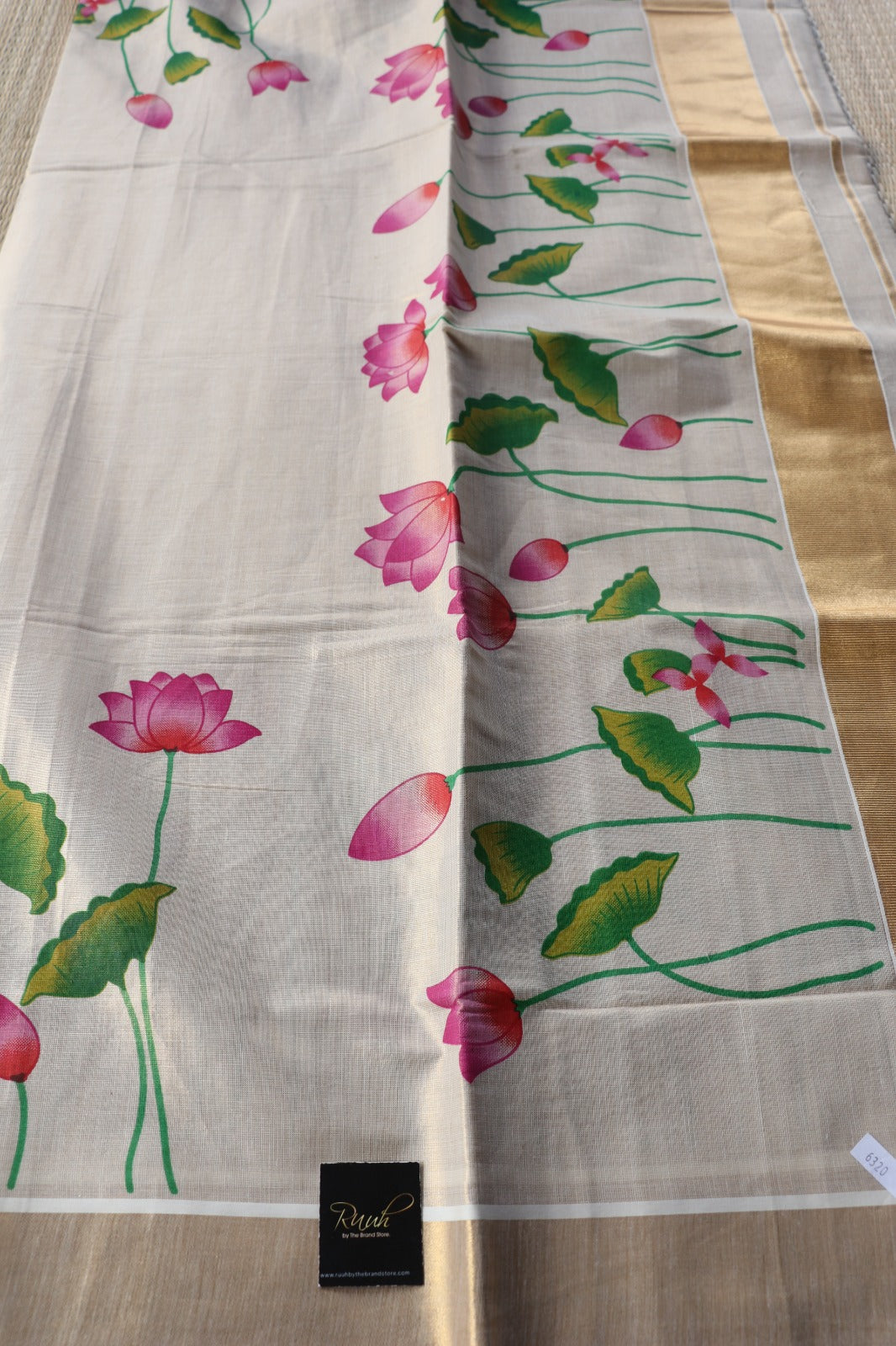 LOTUS PRINTED KERALA TISSUE SAREE