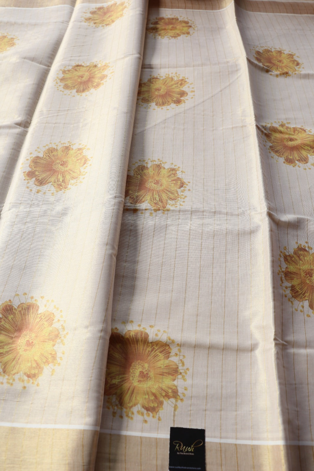 YELLOW FLORAL PRINTED KERALA TISSUE SAREE