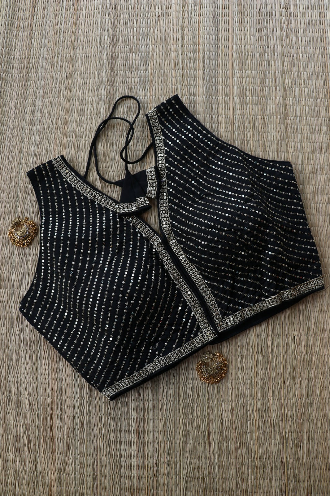 BLACK V NECK BLOUSE