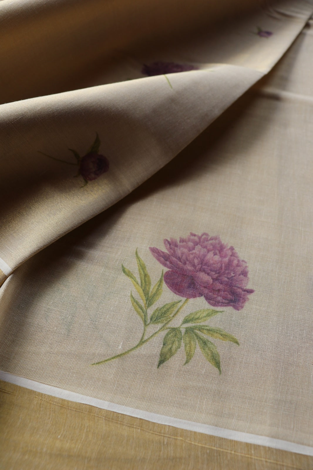 KERALA TISSUE WITH FLORAL PRINT