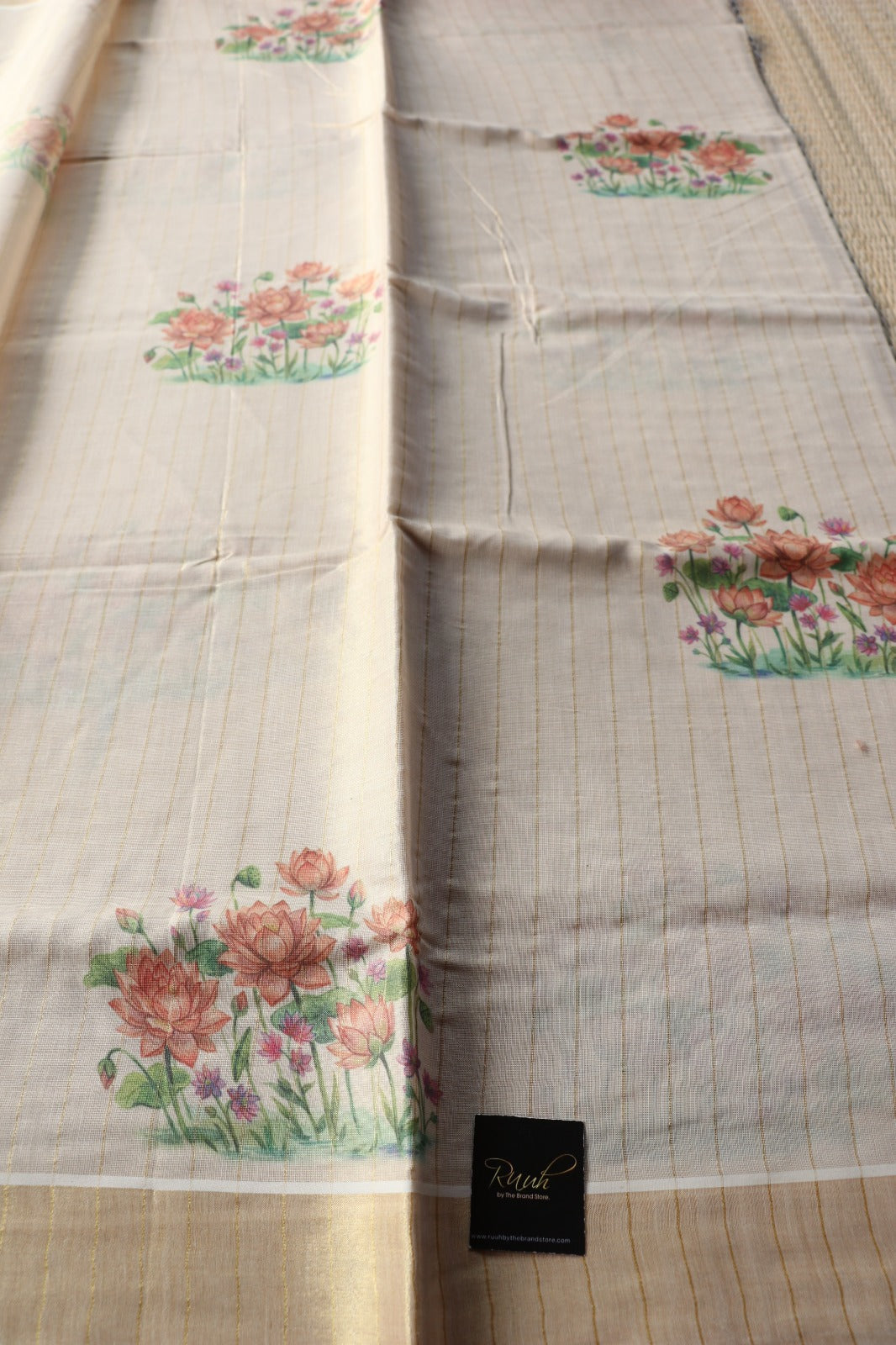 KERALA STRIPE TISSUE WITH FLORAL PRINT
