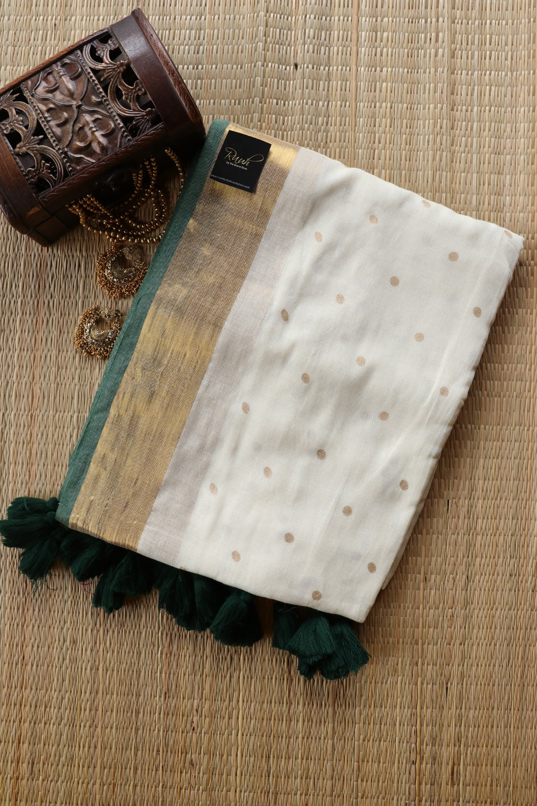 MUL COTTON WITH ZARI BORDER AND POLKA