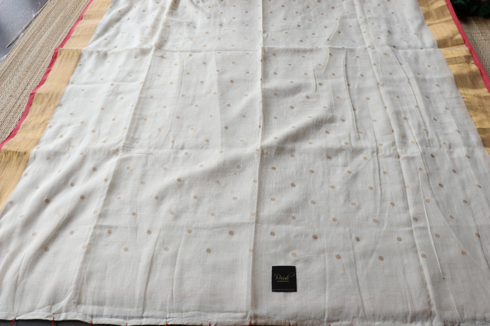 MUL COTTON WITH ZARI BORDER AND POLKA