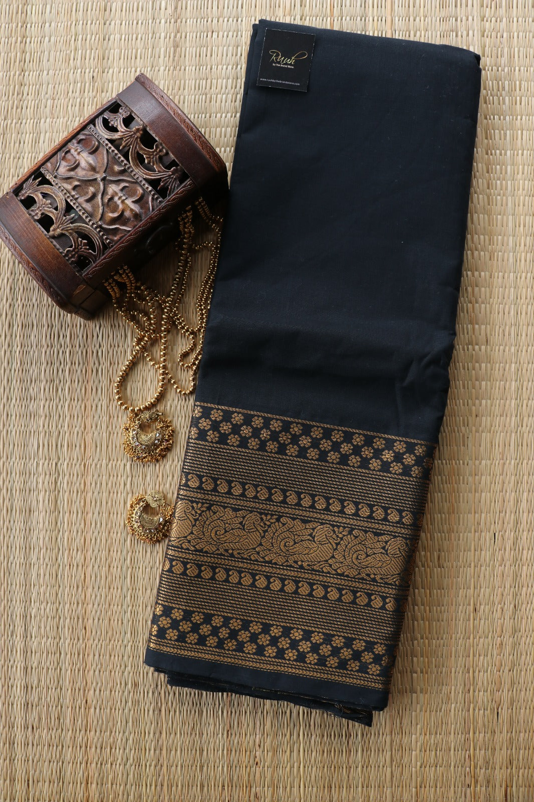 KANCHI COTTON SAREE - BLACK