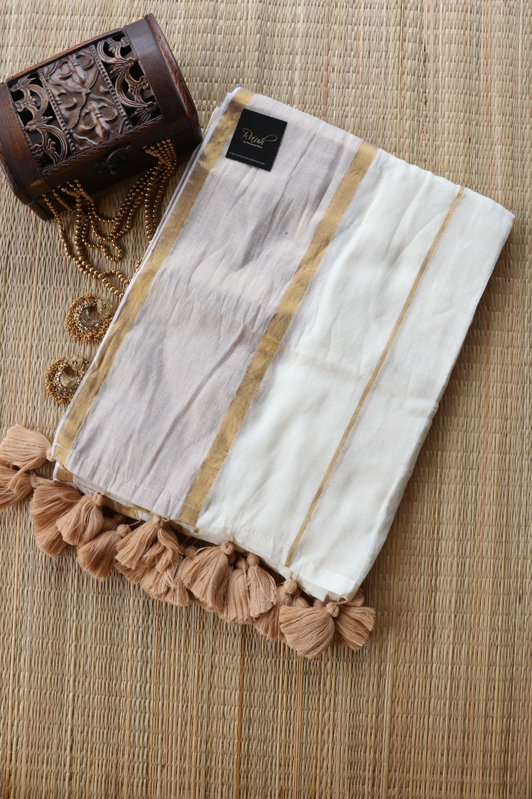 MULMUL WITH ZARI BORDERS