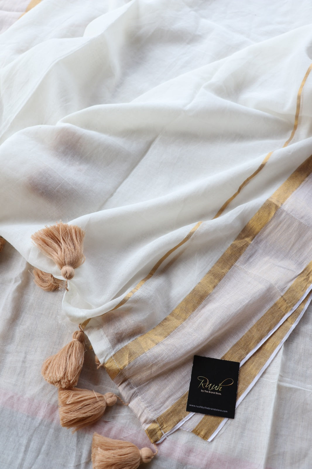 MULMUL WITH ZARI BORDERS