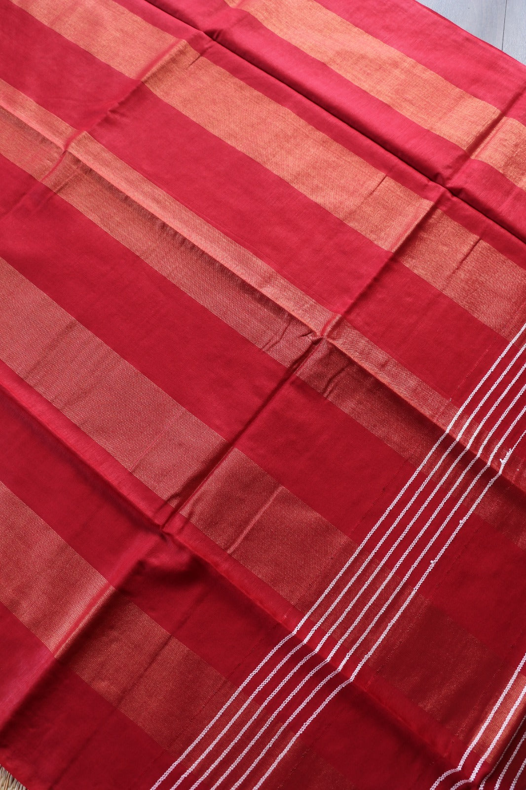 ART SILK SAREE IN STRIPE PATTERN - RED