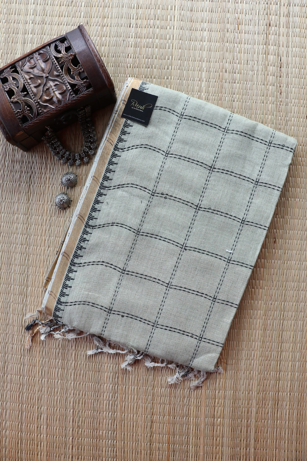 PURE LINEN CHECK SAREE- TBS26PLC