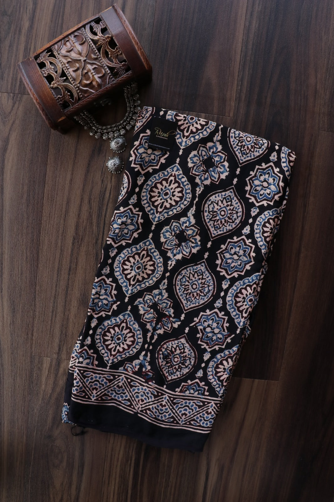 AJRAKH MODAL SILK 1 - TBS26AM