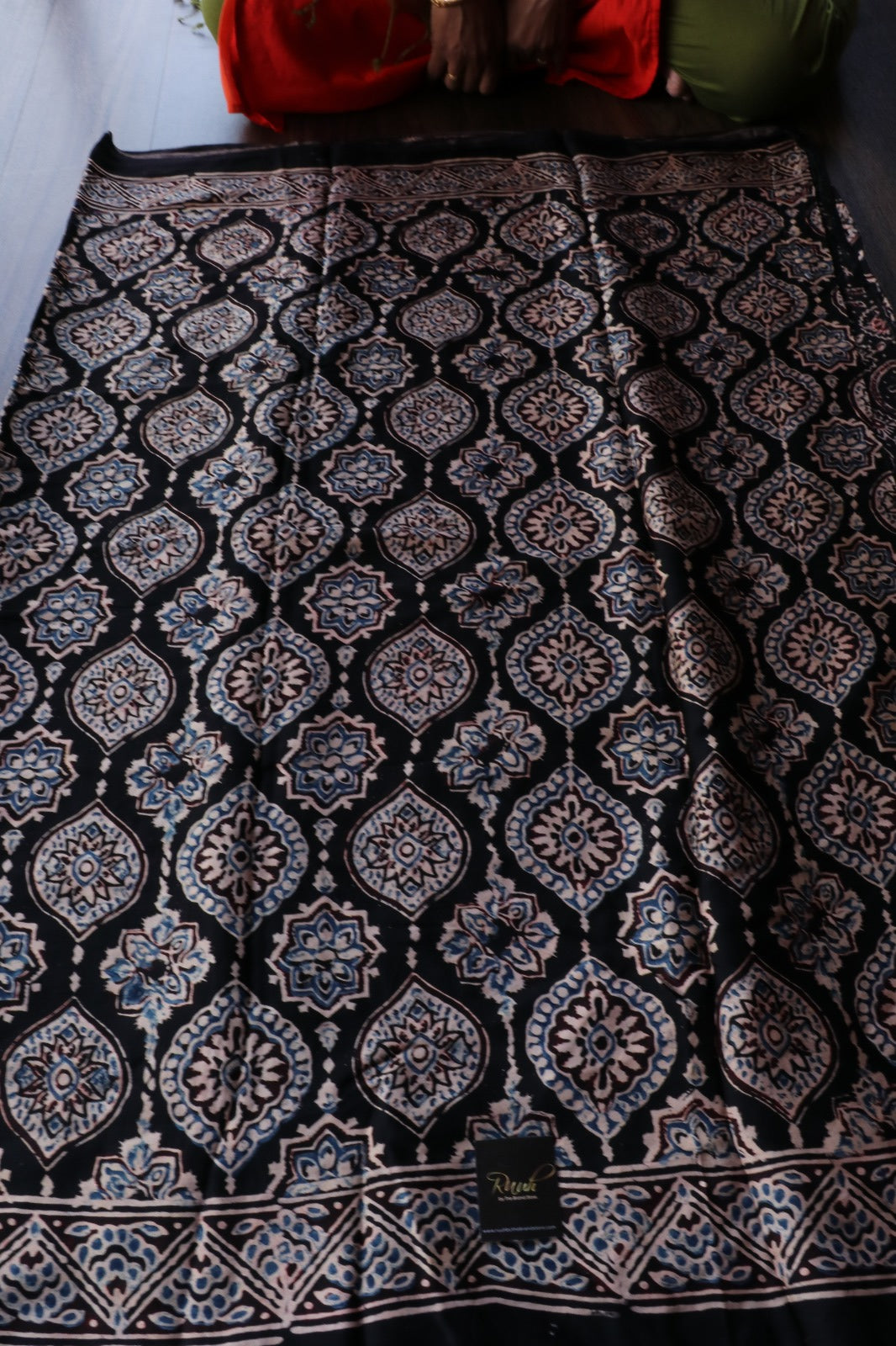 AJRAKH MODAL SILK 1 - TBS26AM