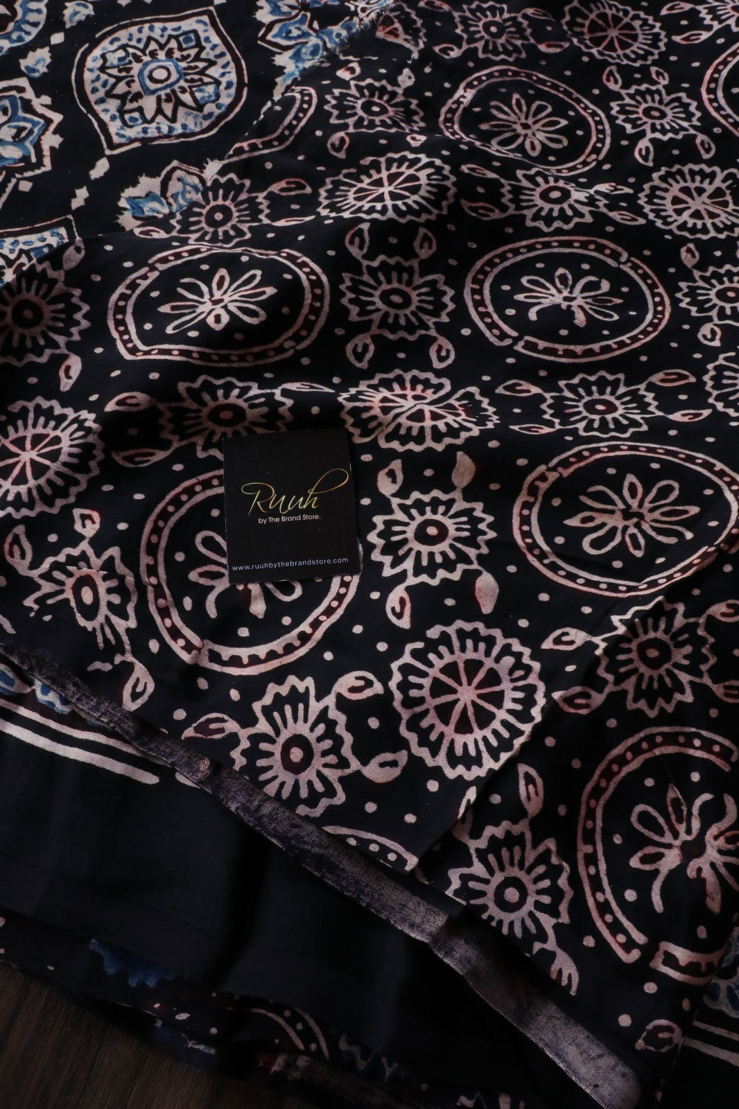 AJRAKH MODAL SILK 1 - TBS26AM
