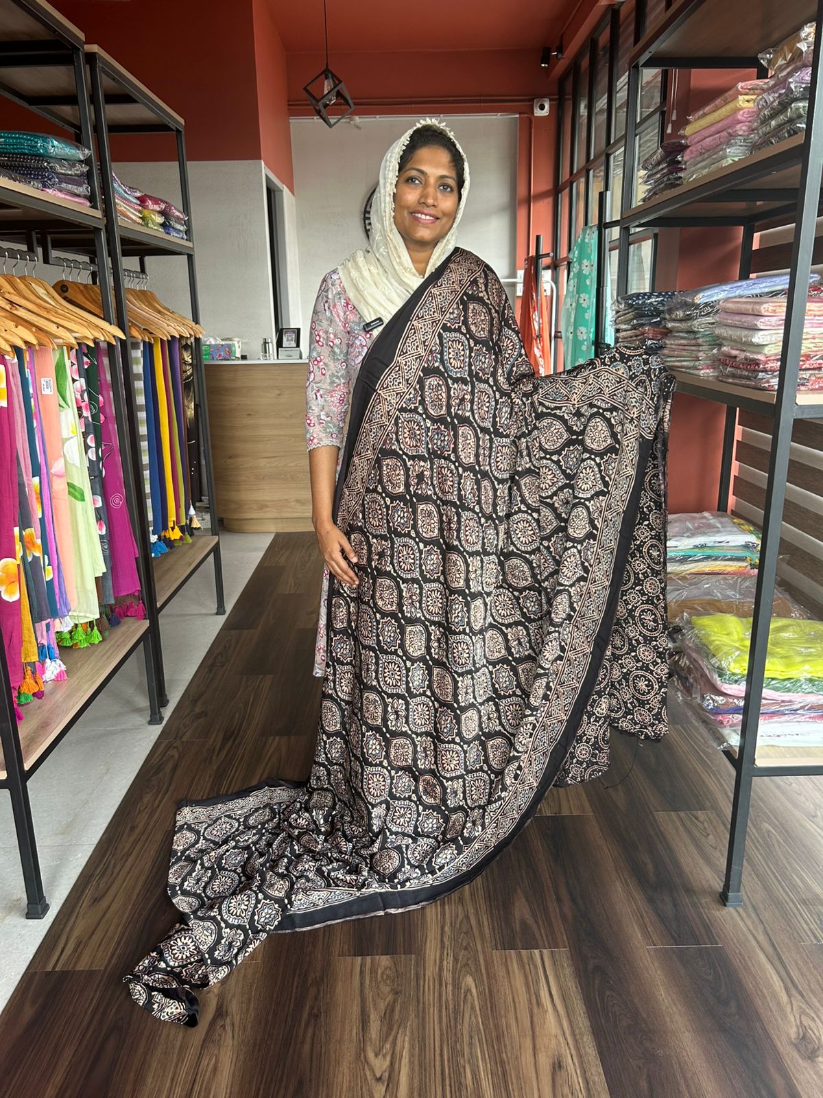 AJRAKH MODAL SILK 1 - TBS26AM