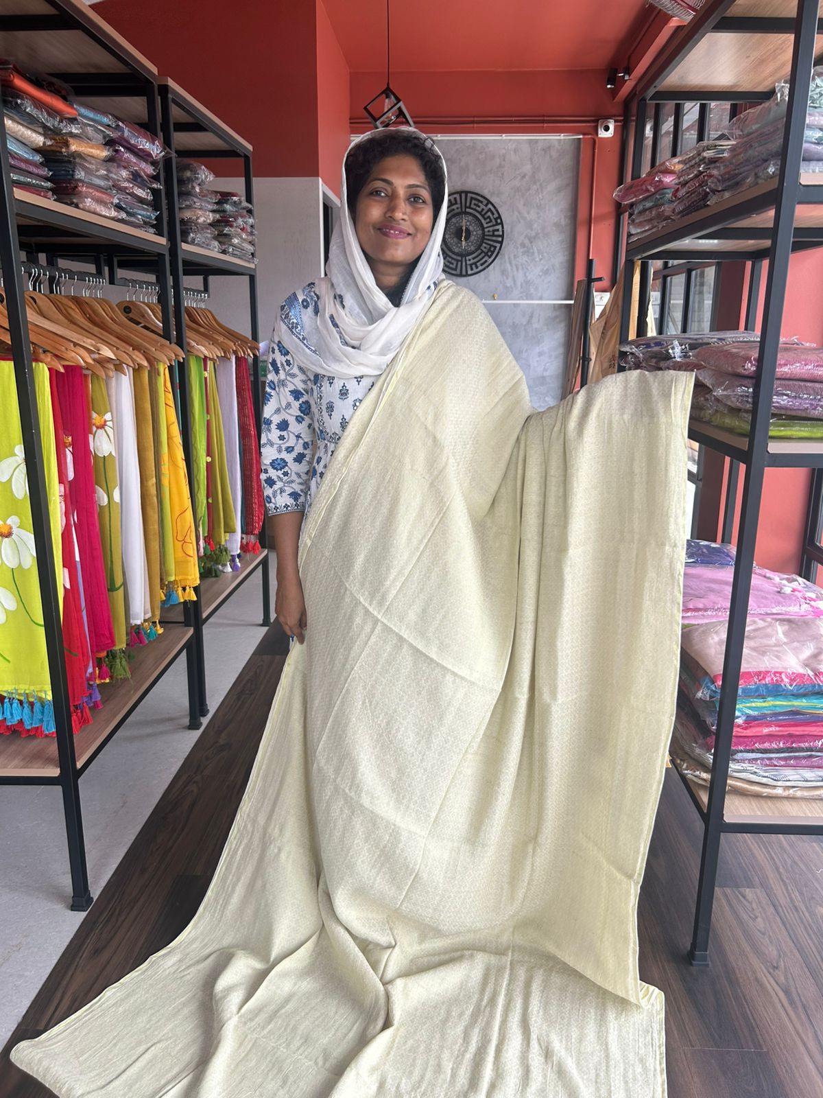 MULMUL SAREE WITH WOVEN PATTERN