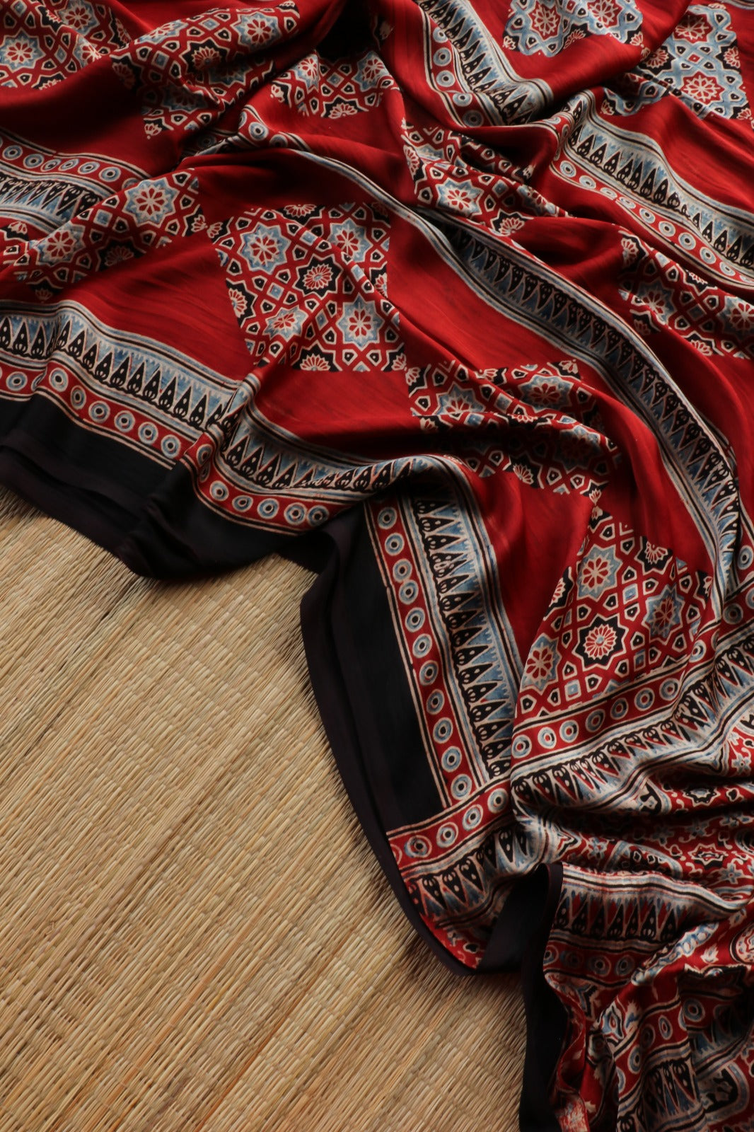 AJRAKH MODAL SILK 8 - TBS26AM