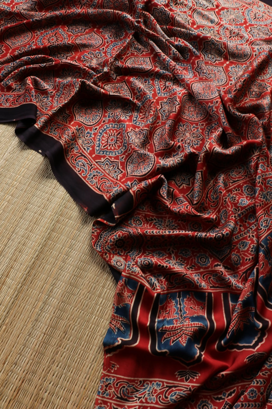 AJRAKH MODAL SILK 9 - TBS26AM